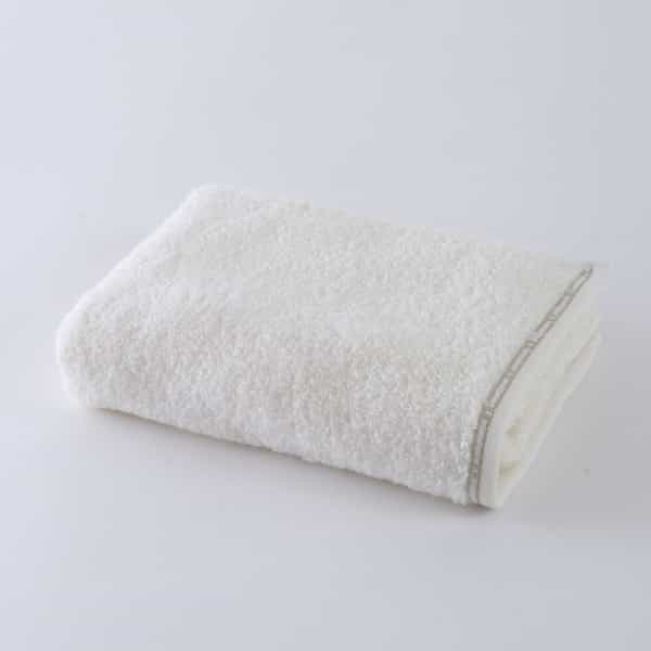 肌がよろこぶつやふわシルク フェイスタオル